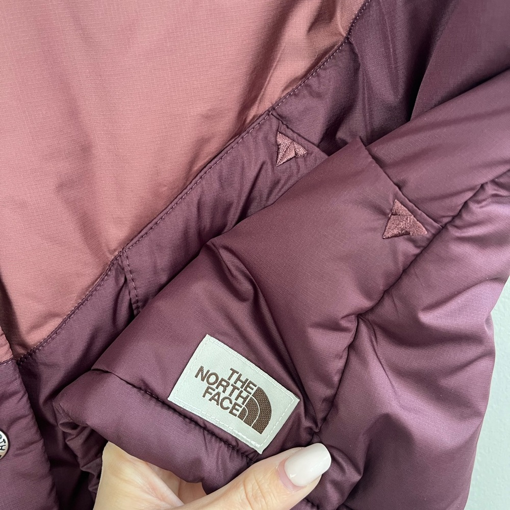 The North Face Colorblock Puffer Vest Burgundy Snap Front Women’s XL - Picture 3 of 4